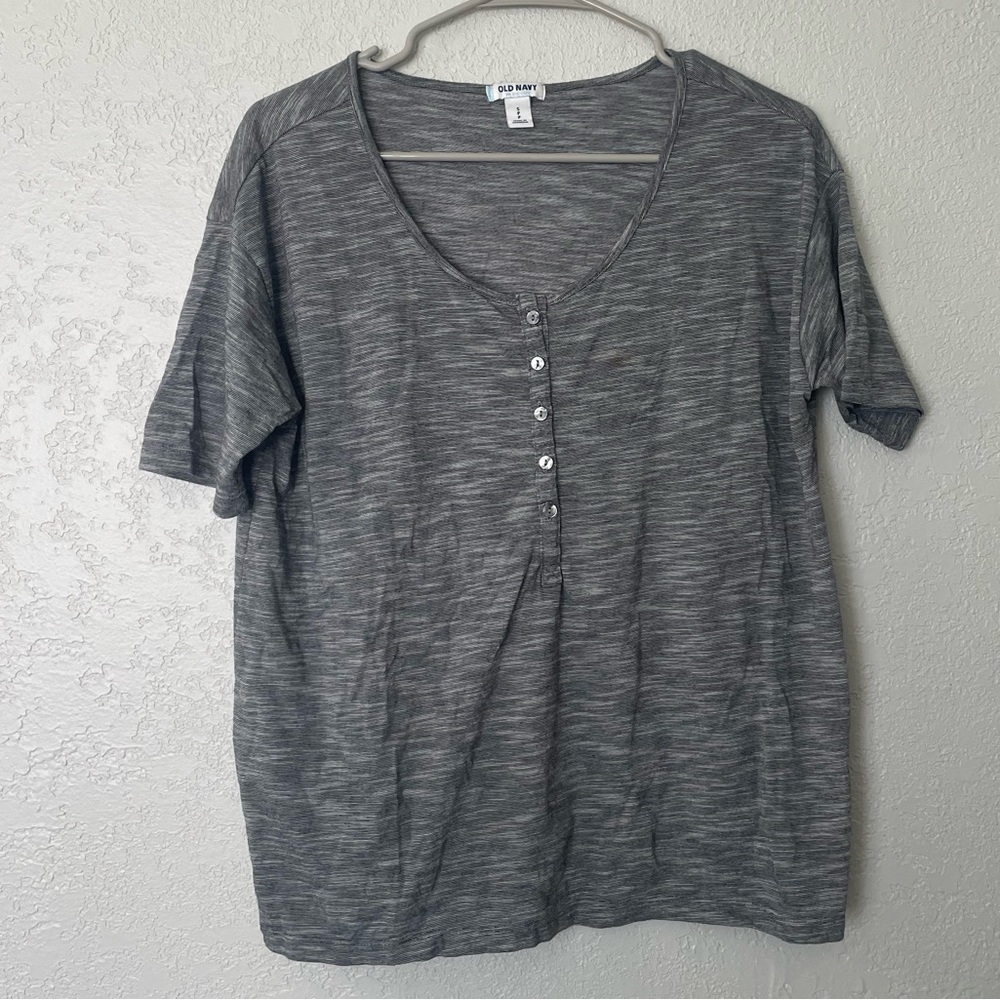 Old navy gray short sleeve Henley with scoop neck